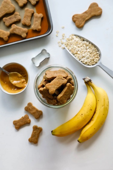 banana and peanut butter dog treats